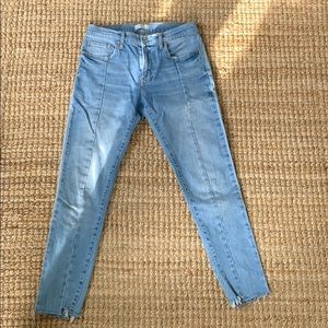 Light wash skinny jeans